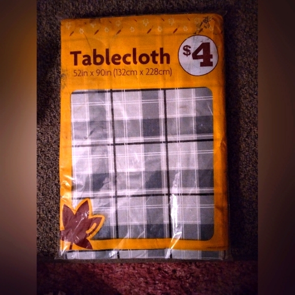 Must bundle! Midwood brands LLC plastic tablecloth - Picture 1 of 2